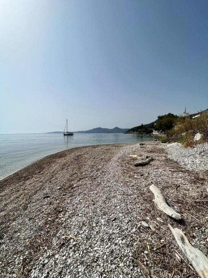 Lithino - 5min From The Appartement